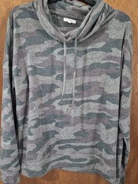 Maurices Gray & Green Camo Cowl Neck Pullover